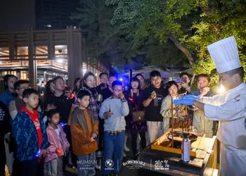 璀璨耀眼 保持热“i”  MORE THAN WINE 酒吧开业派对暨i club微醺夜