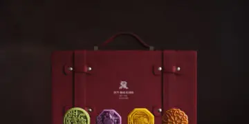 吉月照京城，巧寄相思情