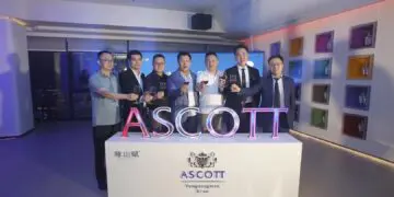 西安雅诗阁永宁门服务公寓顶标亮灯仪式正式举行 项目开业在即，赋能西安南门商圈