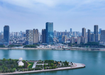 湘江赋新・奕境初绽 保利商旅首家自营豪华品牌落子长沙橘洲之畔