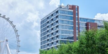 万豪国际集团进一步拓展大湾区布局 深圳前海华侨城JW万豪酒店-光之翼正式启幕