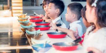 寓教于乐 三亚亚龙湾瑞吉度假酒店开启小精英海上庄园之旅