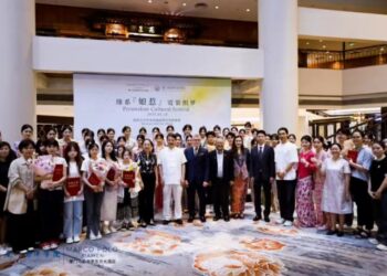 厦门马哥孛罗东方大酒店携手厦门南洋学院成功举办娘惹时尚服装秀 校企聯動推廣娘惹文化