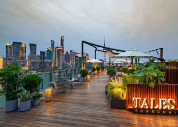 上海外滩悦榕庄TALES露台餐厅酒吧传奇启幕 双河传说，演绎沪上传奇新地标