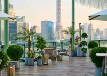 七夕浪漫企划｜于传奇坐标TALES，定格属于你的心动永恒 ——上海外滩悦榕庄 TALES露台餐厅酒吧